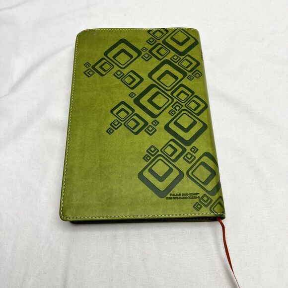 Zondervan NIV Thinline Bible Italian Two Tone Green Leather Geometric Design - Picture 2 of 13